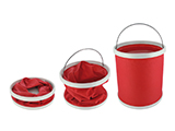 COLLAPSIBLE BUCKET WITH HANDLE | Canvas bucket with metal handle that takes up very little space when folded and holds itself rigid once filled with water (up to 10 litres).