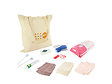 UNFPA SOUTH SUDAN DIGNITY KIT | Textile loop-handled bag with soap, toothbrushes and toothpaste, sanitary towels, underwear, manual flashlight and whistle.